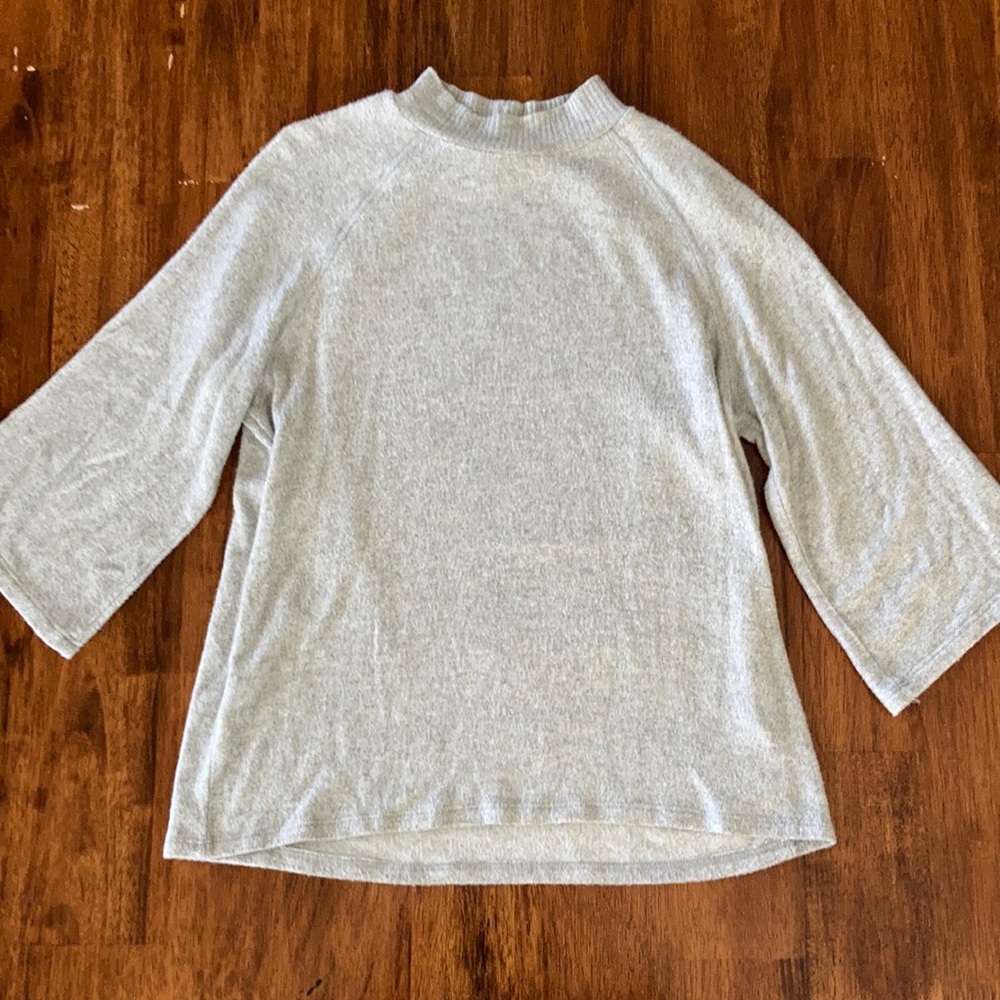Urban Outfitters Ultra Plush Grey Mock Neck Blouse Top Size XS Stretch Soft EUC